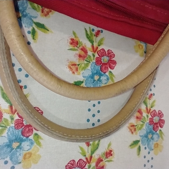 HAND PAINTED CANVAS BAG - Picture 4 of 12